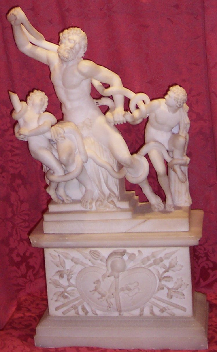 Laocoonte e i figli strangolati da due serpenti (gruppo scultoreo) - bottega vol